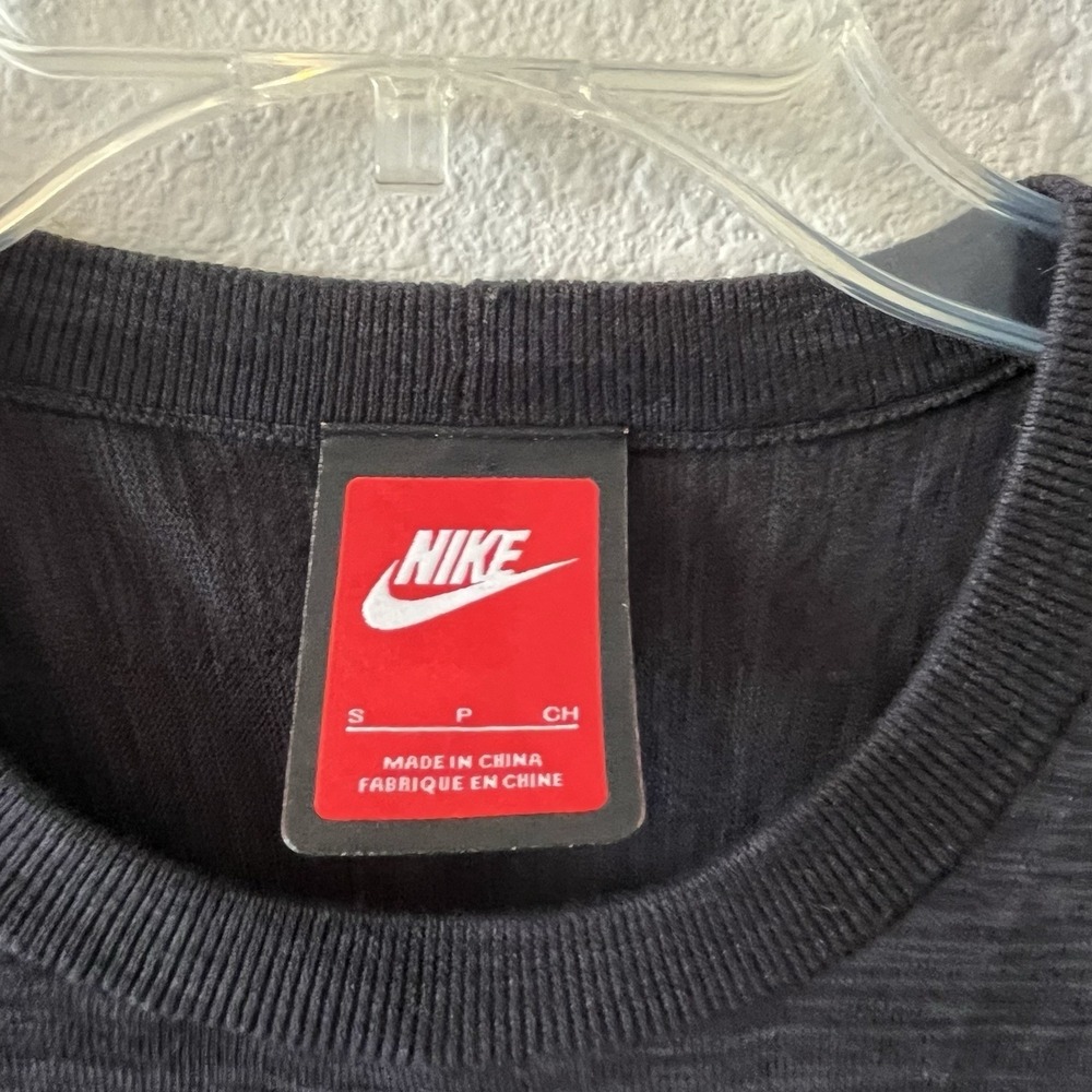 NIKE T-shirt Men's Small Tech Knit Pocket Short Sleeve Black 729397 010 - Picture 2 of 16
